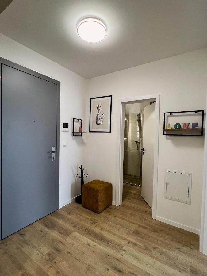 Cozy Stay Apartment Trenčín エクステリア 写真