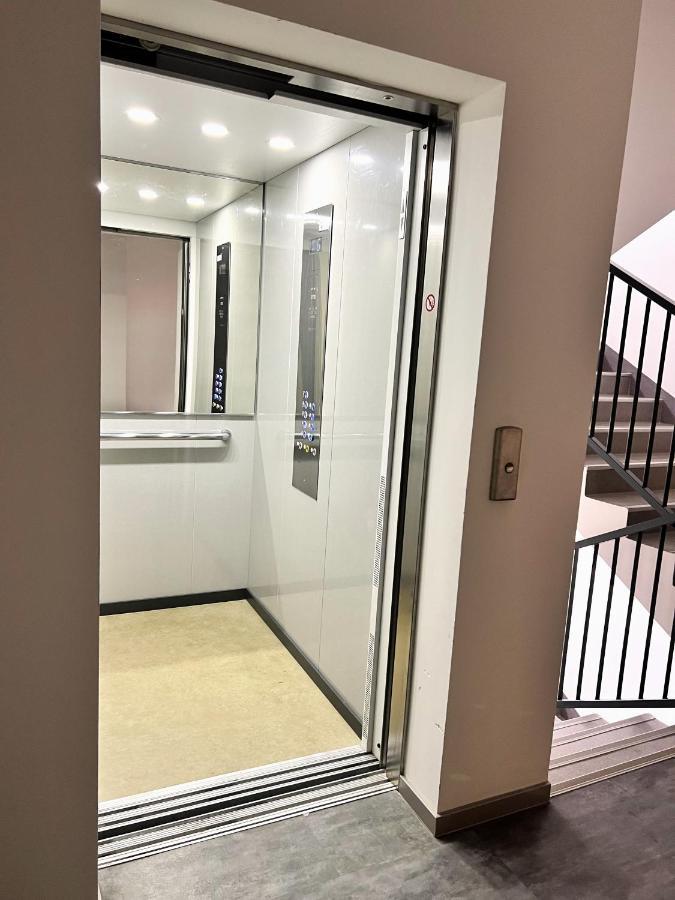 Cozy Stay Apartment Trenčín エクステリア 写真