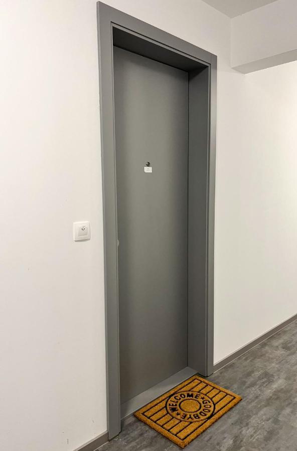 Cozy Stay Apartment Trenčín エクステリア 写真