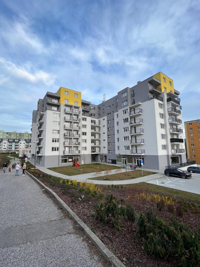 Cozy Stay Apartment Trenčín エクステリア 写真