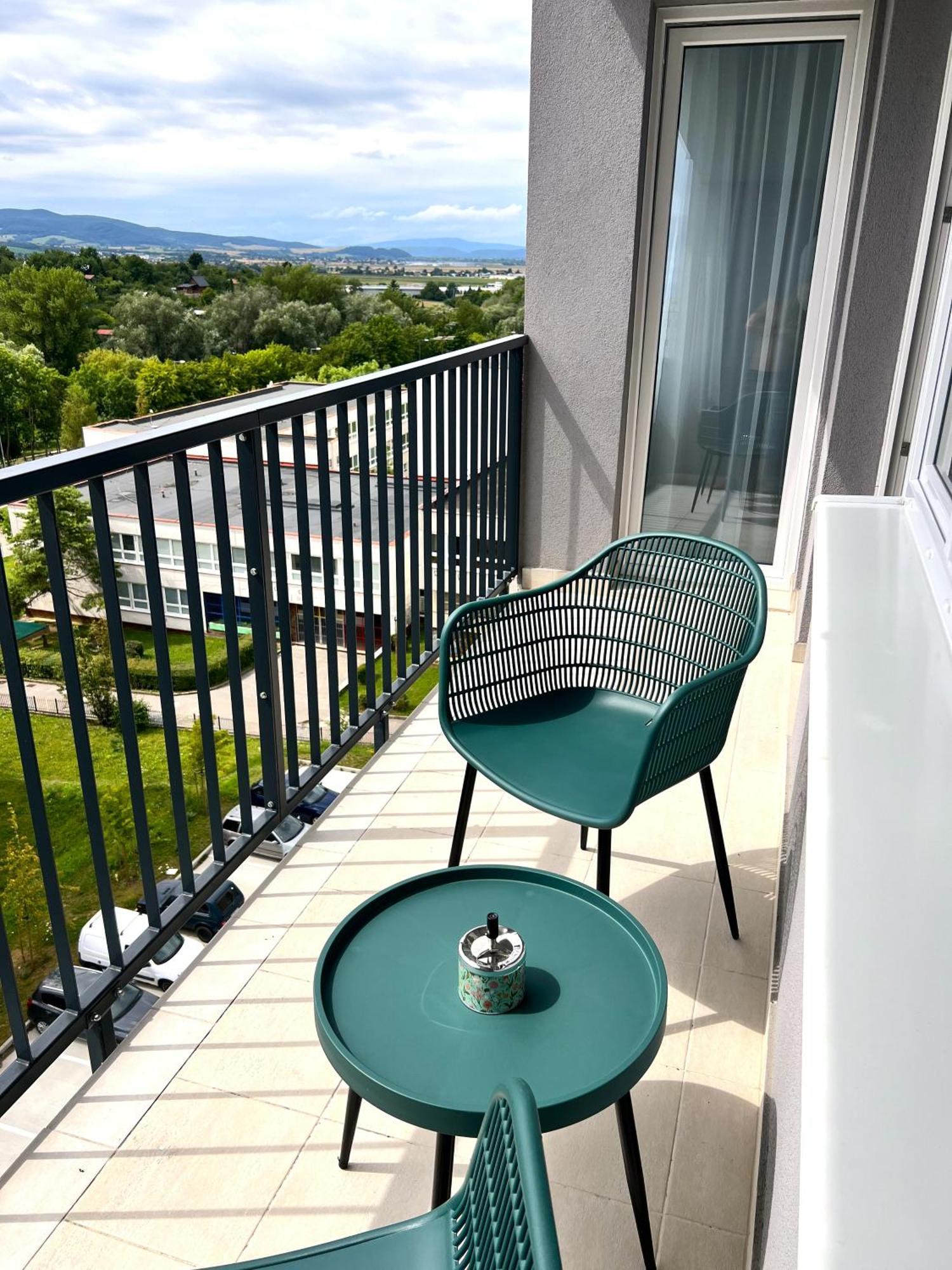 Cozy Stay Apartment Trenčín エクステリア 写真