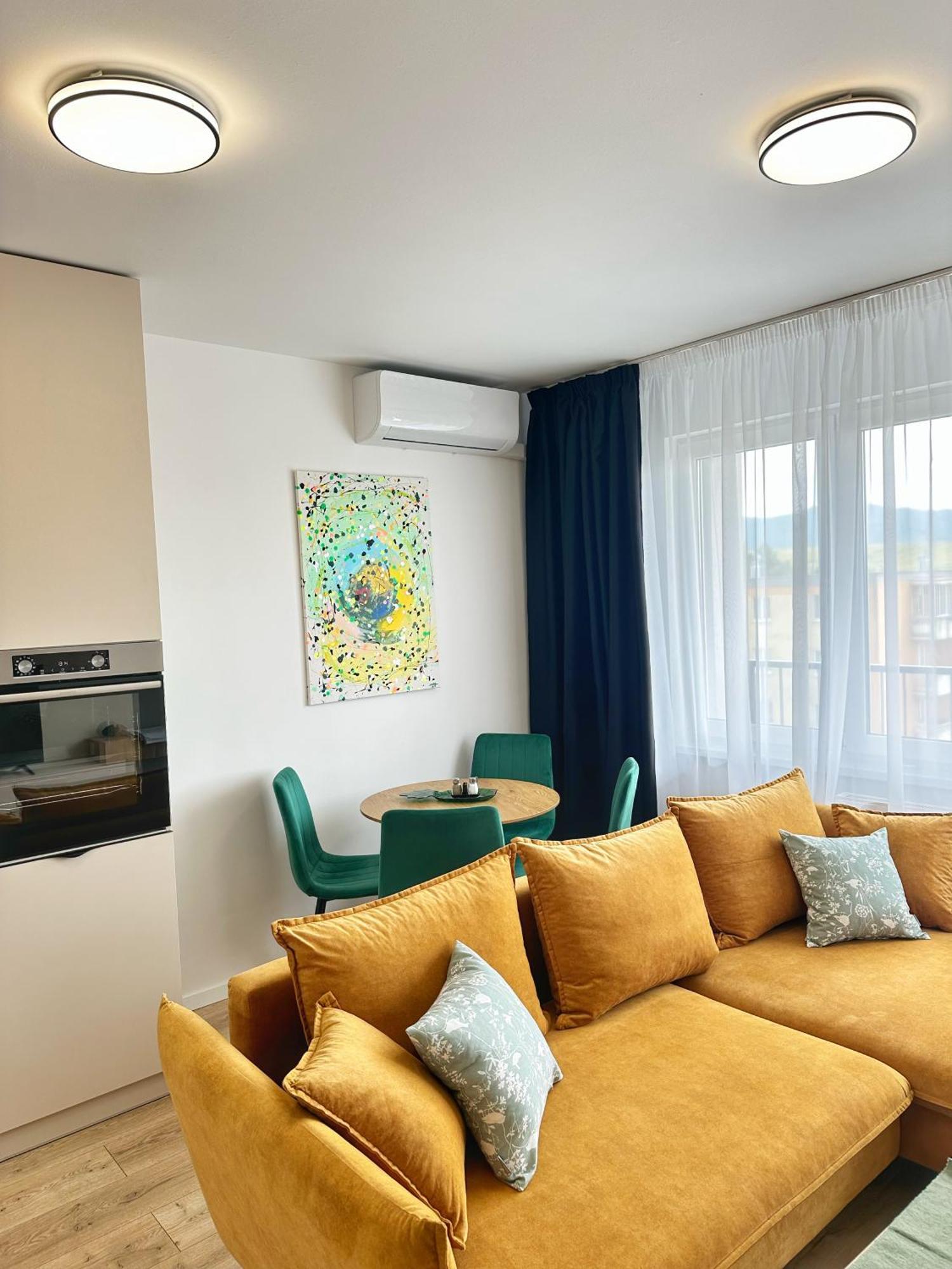 Cozy Stay Apartment Trenčín エクステリア 写真
